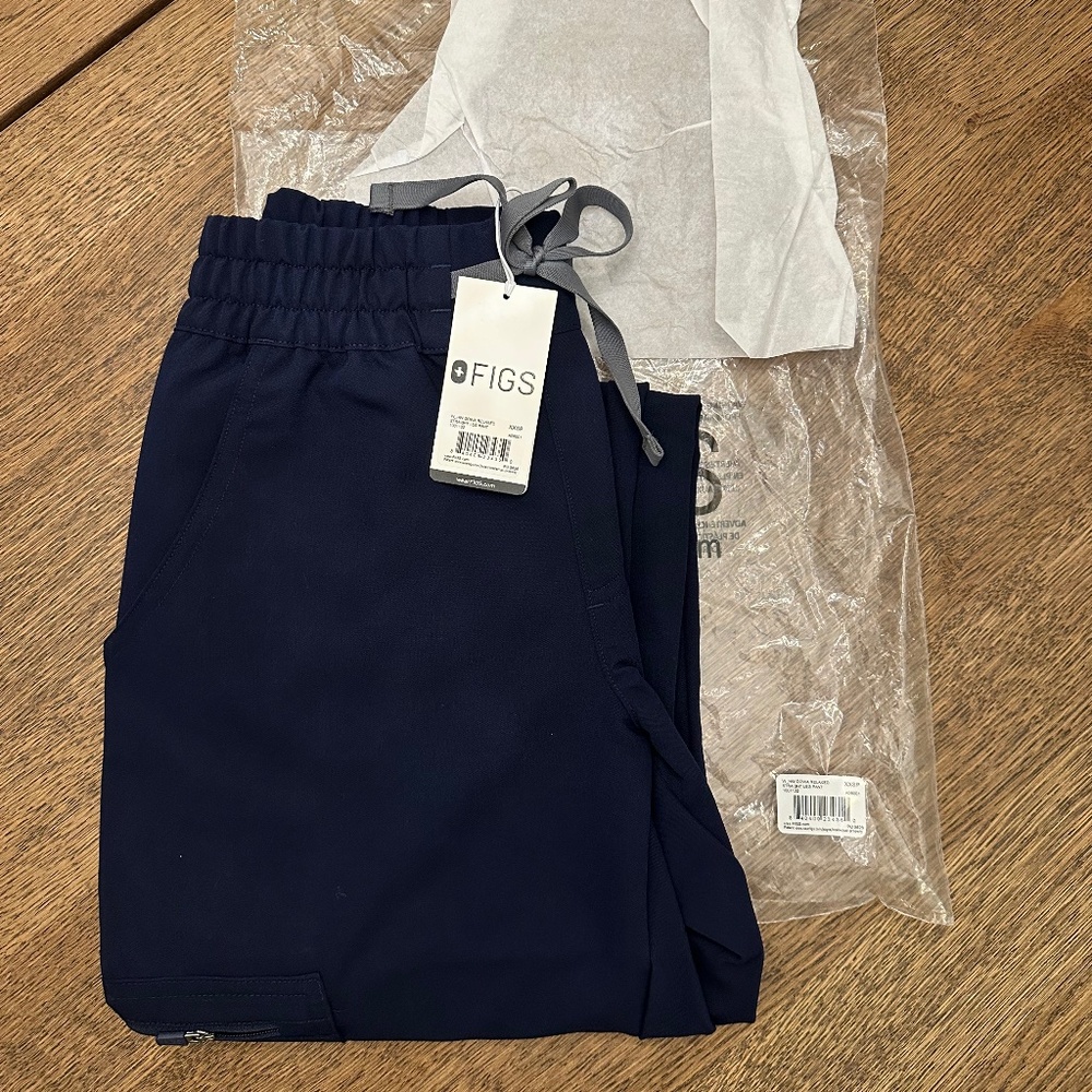 FIGS, High Waisted Dowa Scrub Pants, Petite, XXS, Navy Blue, New With Tags